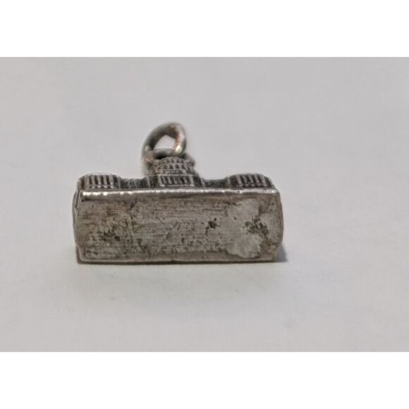 US Capitol Building Silver Charm Pendant - Picture 2 of 14